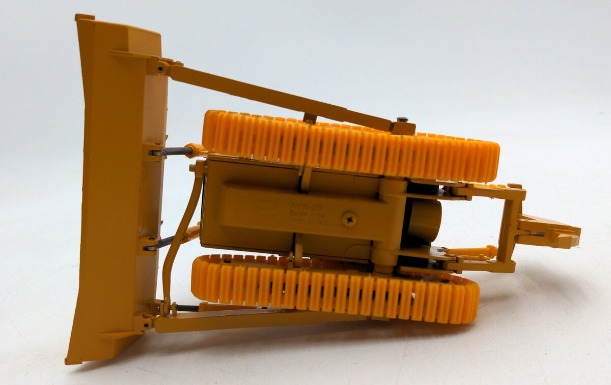 Conrad 285 1:50 Caterpillar D10N Dozer with Ripper LN/Box