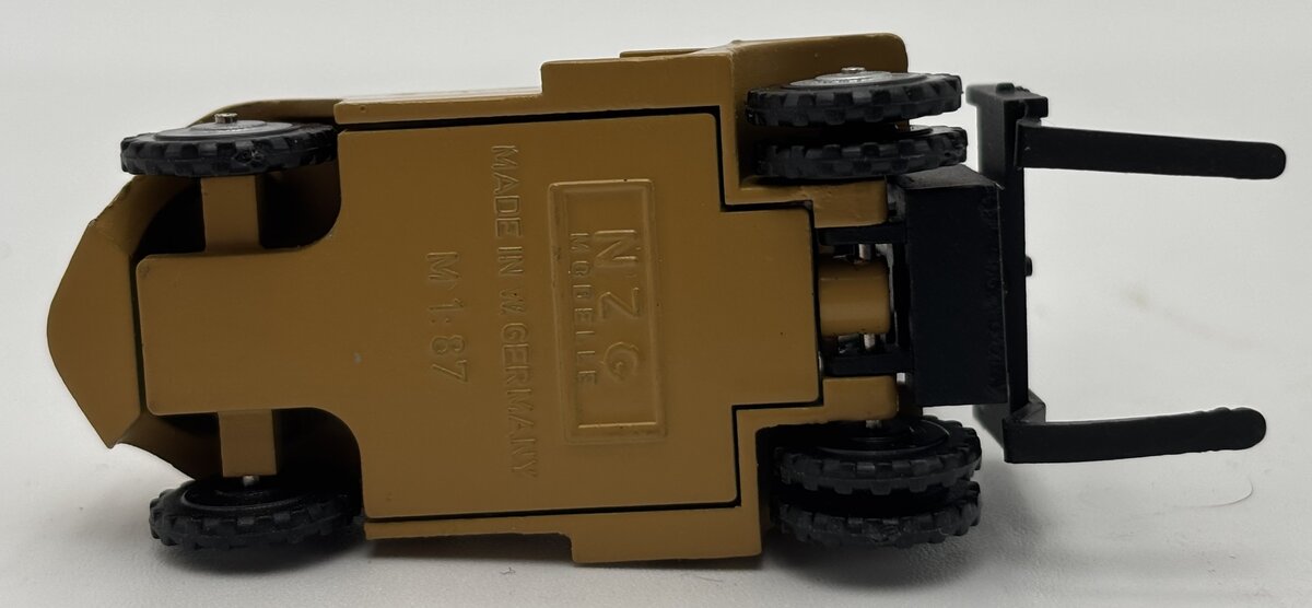 NZG 499 1:87 CAT B25 Lift Truck EX/Box