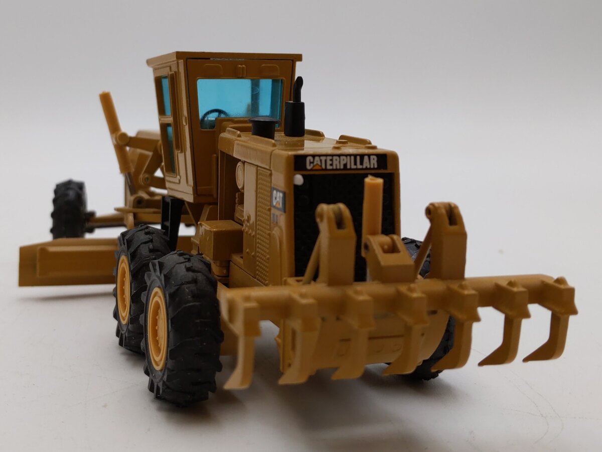 NZG 387 1:50 16G Caterpillar Motor Grader LN/Box