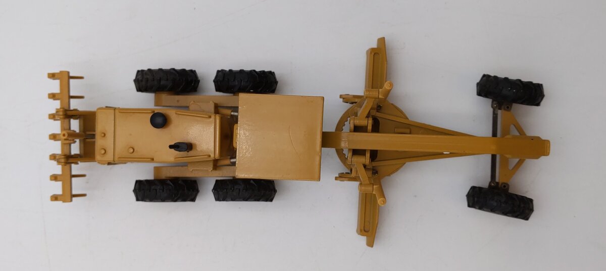 NZG 387 1:50 16G Caterpillar Motor Grader LN/Box