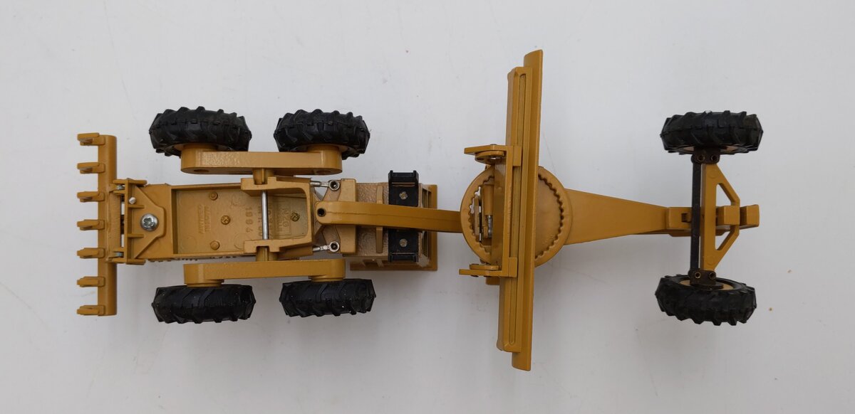 NZG 387 1:50 16G Caterpillar Motor Grader LN/Box