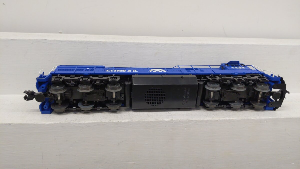Lionel 6-28268 Conrail U30C Non-Powered Diesel Locomotive #6838 EX/Box