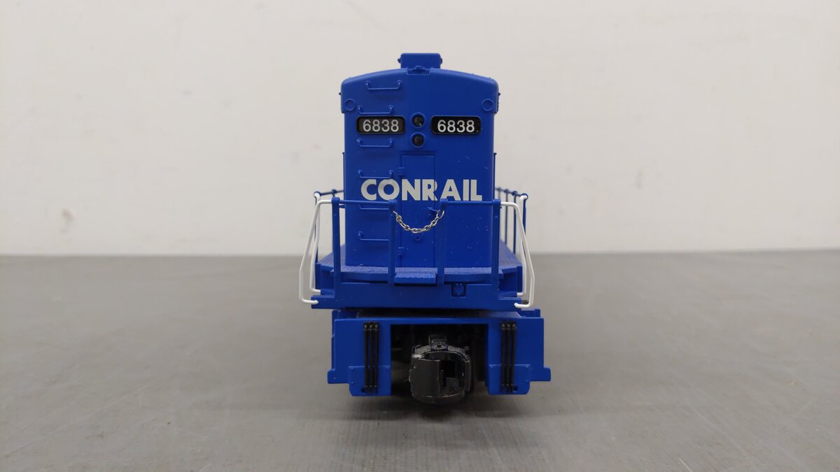 Lionel 6-28268 Conrail U30C Non-Powered Diesel Locomotive #6838 EX/Box