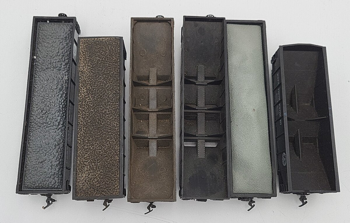 AHM & Other HO Scale Assorted Freight Cars: 6143, 70127, 357621, 233507 [6] VG