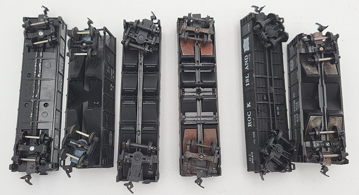 AHM & Other HO Scale Assorted Freight Cars: 6143, 70127, 357621, 233507 [6] VG