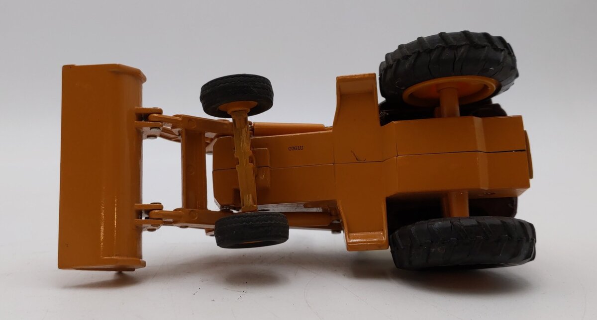 ERTL 1:35 Case 580K Wheel Loader NEW