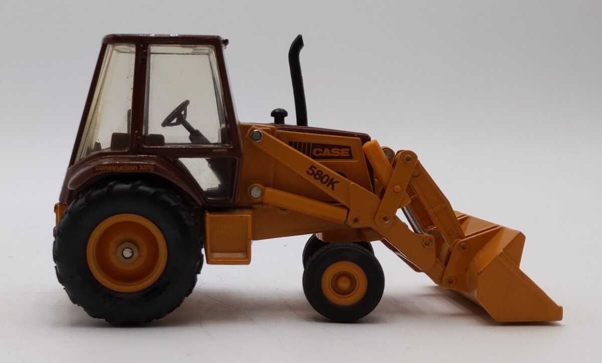 ERTL 1:35 Case 580K Wheel Loader NEW