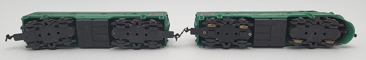Mantua T.Y.C.O. HO Scale Penn Central Diesel Dummy Locomotive #9451 & B Unit EX