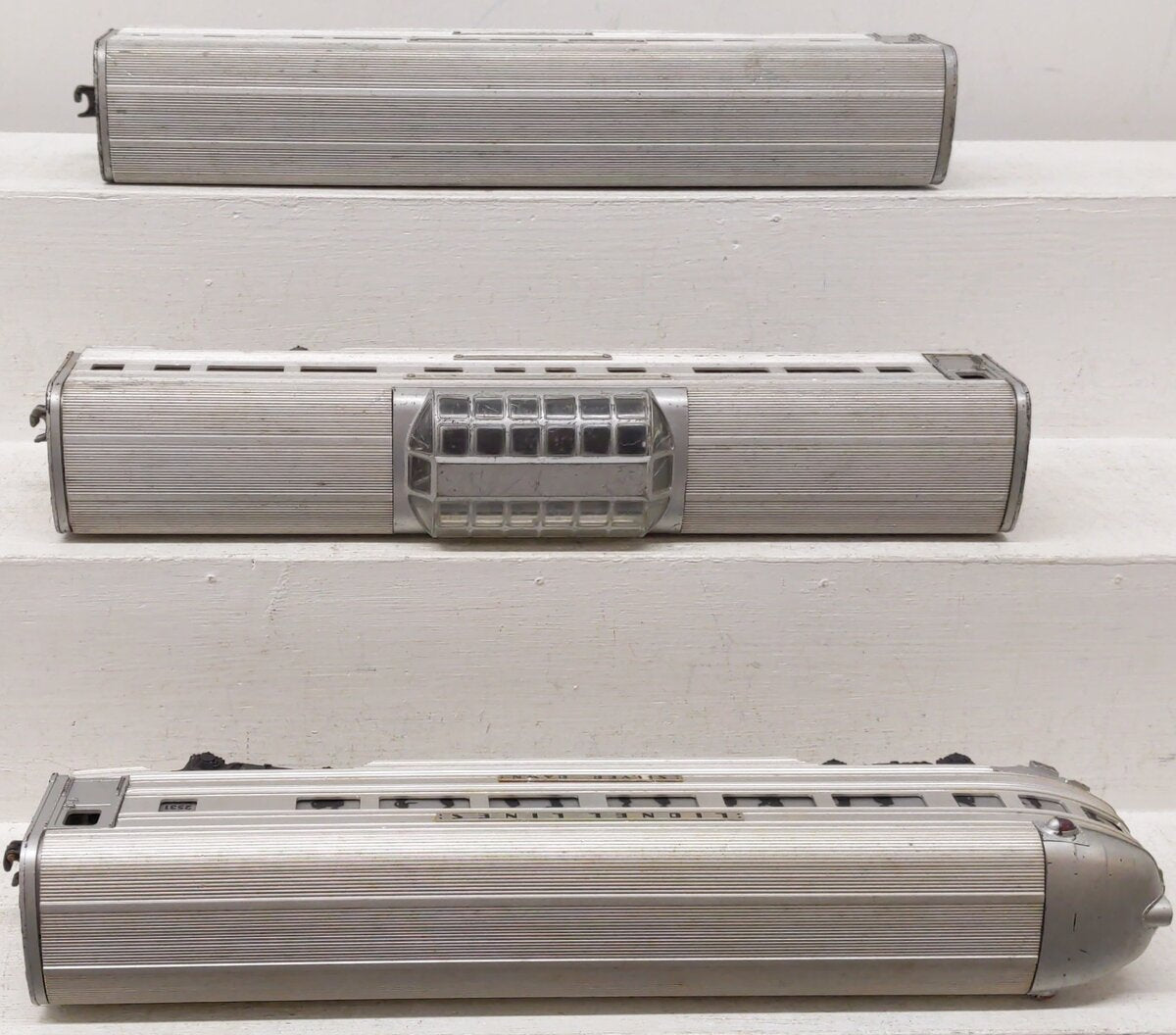 Lionel Vintage O Lionel Lines Aluminum Passenger Cars 2531, 2532, 2534 [3]