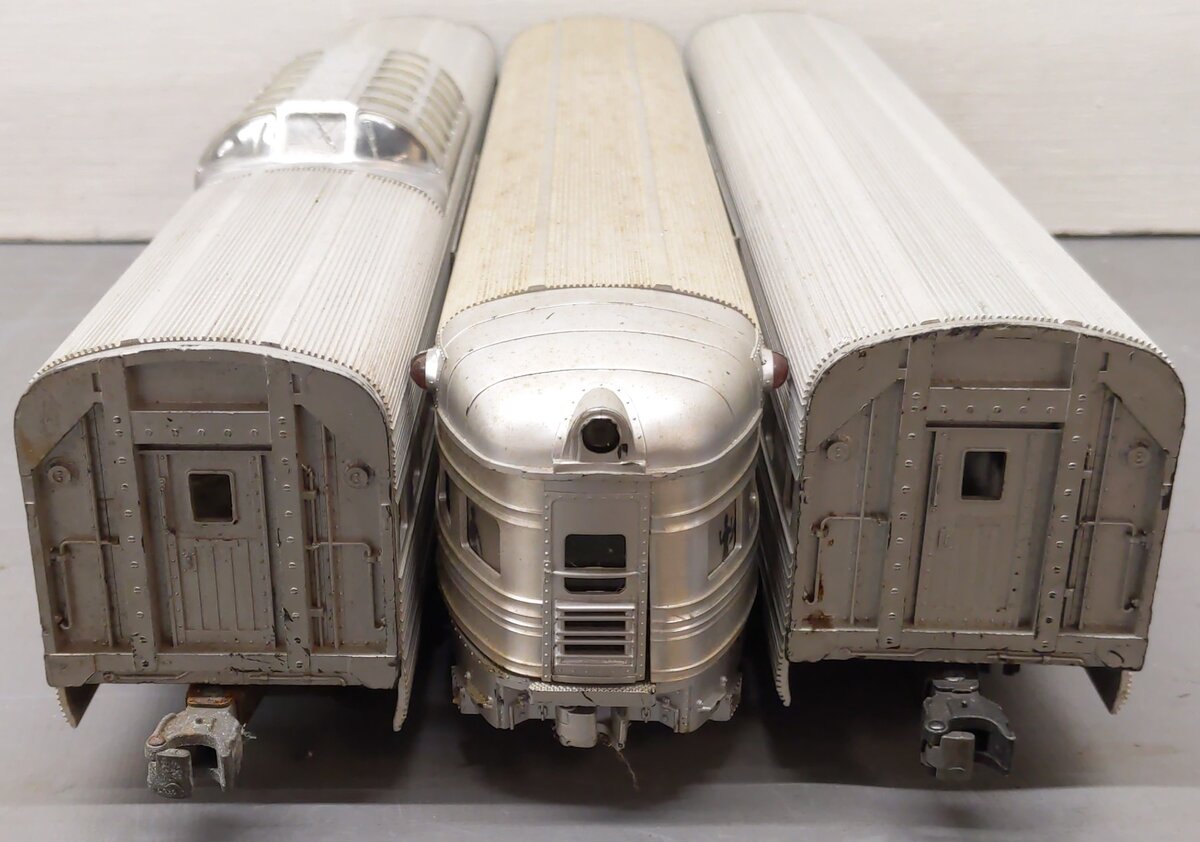 Lionel Vintage O Lionel Lines Aluminum Passenger Cars 2531, 2532, 2534 [3]