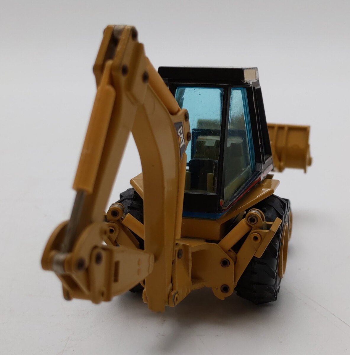 NZG Modelle 1:50 Scale Caterpillar 416B Wheel Loader W/ Hammer No.265 LN