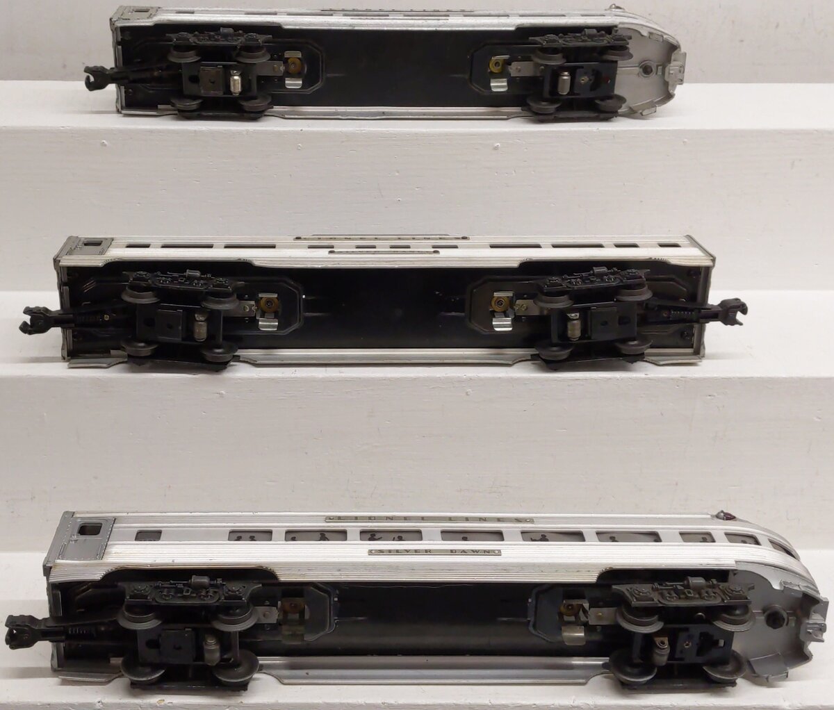 Lionel Vintage O Lionel Lines Aluminum Passenger Cars 2531, 2532 [3] VG