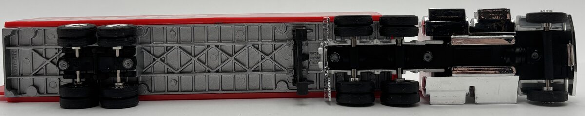 Ertl 9790 1:64 International Navistar Towers Semi Tractor w/Trailer EX/Box