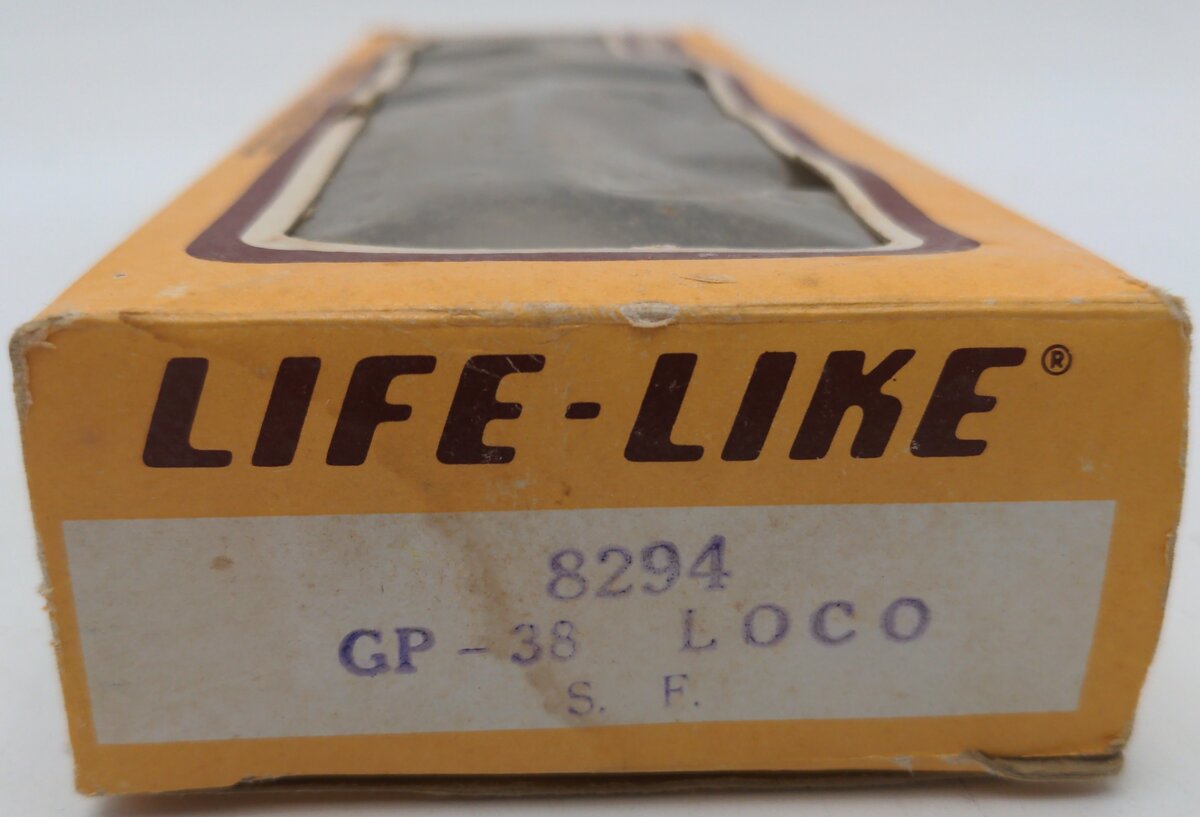 Life Like 8294 HO Santa Fe GP38-2 Diesel Locomotive #3500 EX/Box