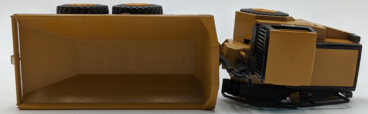 NZG 4131 1:50 Caterpillar D250E Series 2 Articulated Truck NIB
