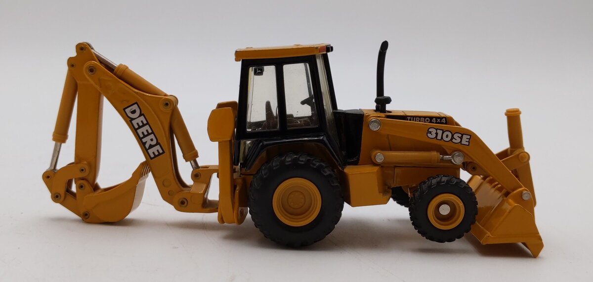 ERTL 3591 1:50 John Deere 310 Backhoe Loader LN