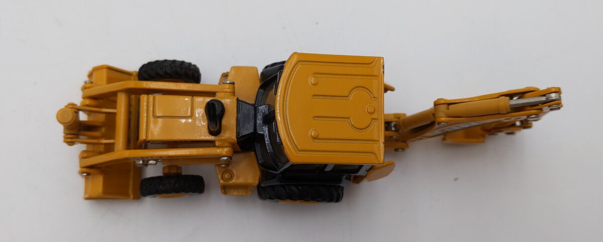 ERTL 3591 1:50 John Deere 310 Backhoe Loader LN