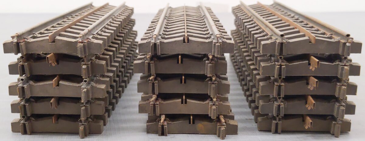 Lionel 32 Vintage Super "O" Straight Track Section (15)