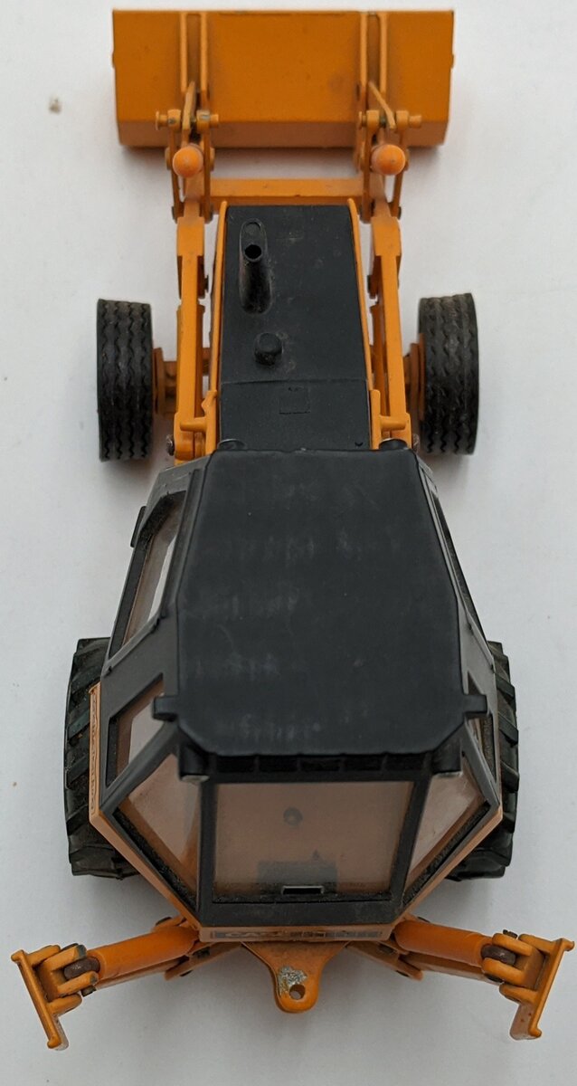 Conrad 2931 1:35 580D Construction King Backhoe/Loader NIB