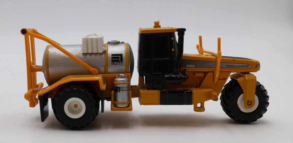 ERTL 1507U 1:64 Terra-Gator 3-Wheel Chemical Truck - AG Chem EX