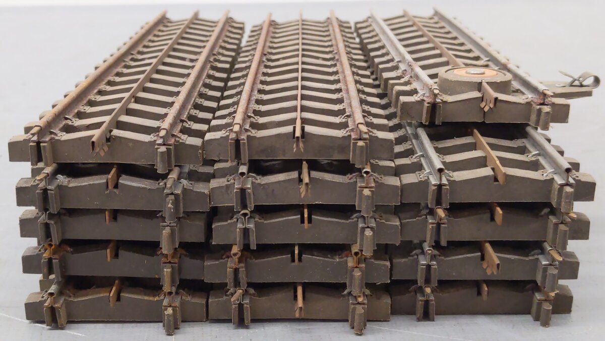 Lionel 32 Vintage Super "O" Straight Track Section (15)