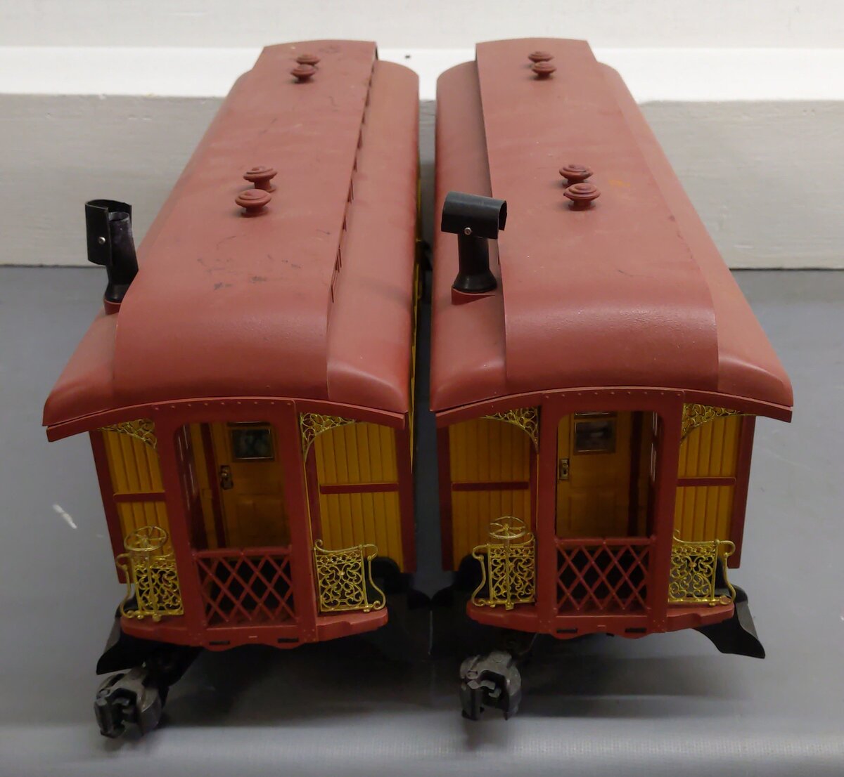 Aristo-Craft 28109  G Gauge Santa Fe Starter Train Passenger Cars VG
