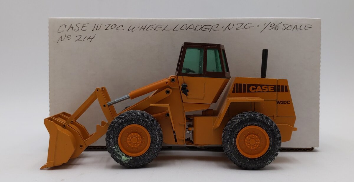 NZG 214 1:35 Case W20C Loader VG