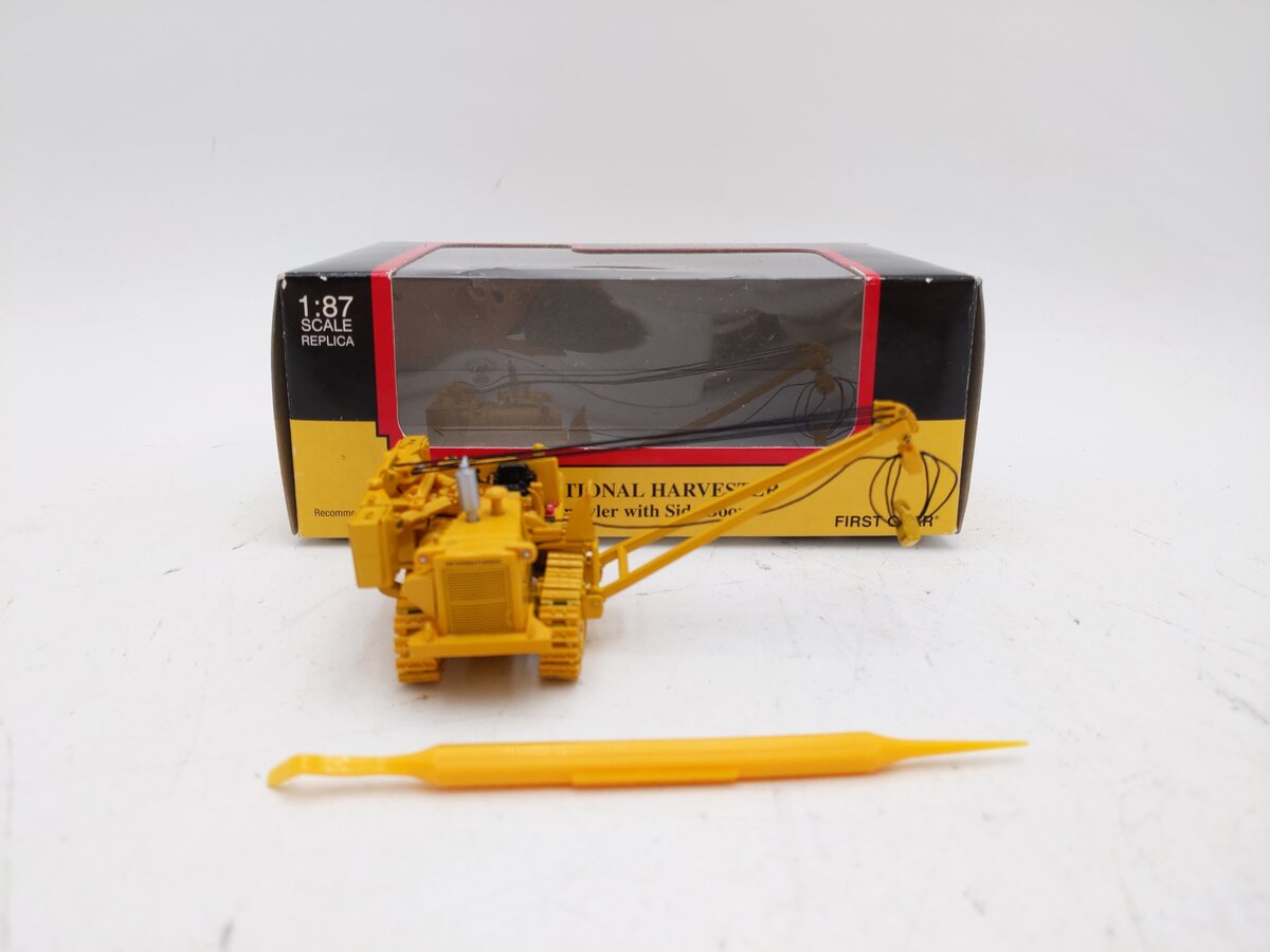 First Gear 80-0317 HO Scale (1:87) International TD-25 Crawler with Side Boom LN/Box