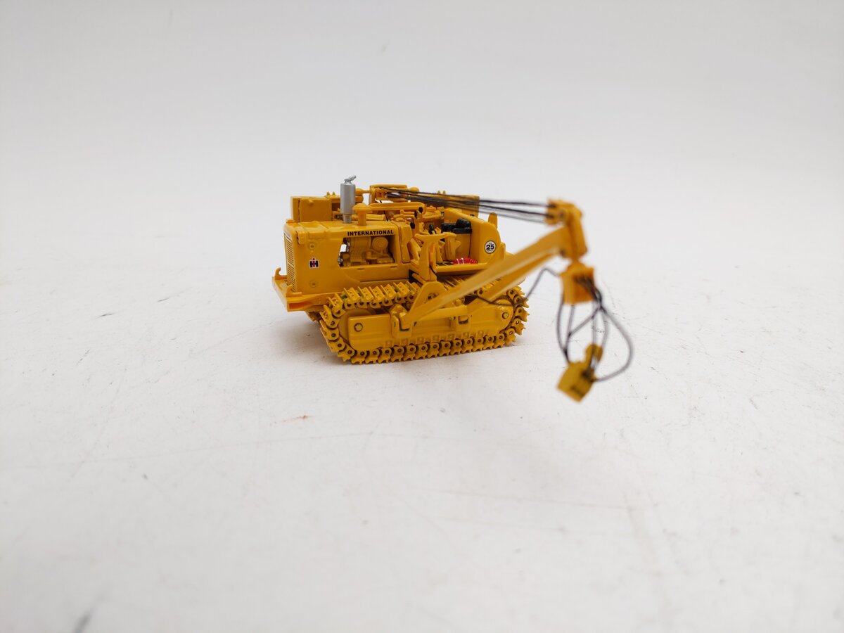 First Gear 80-0317 HO Scale (1:87) International TD-25 Crawler with Side Boom LN/Box