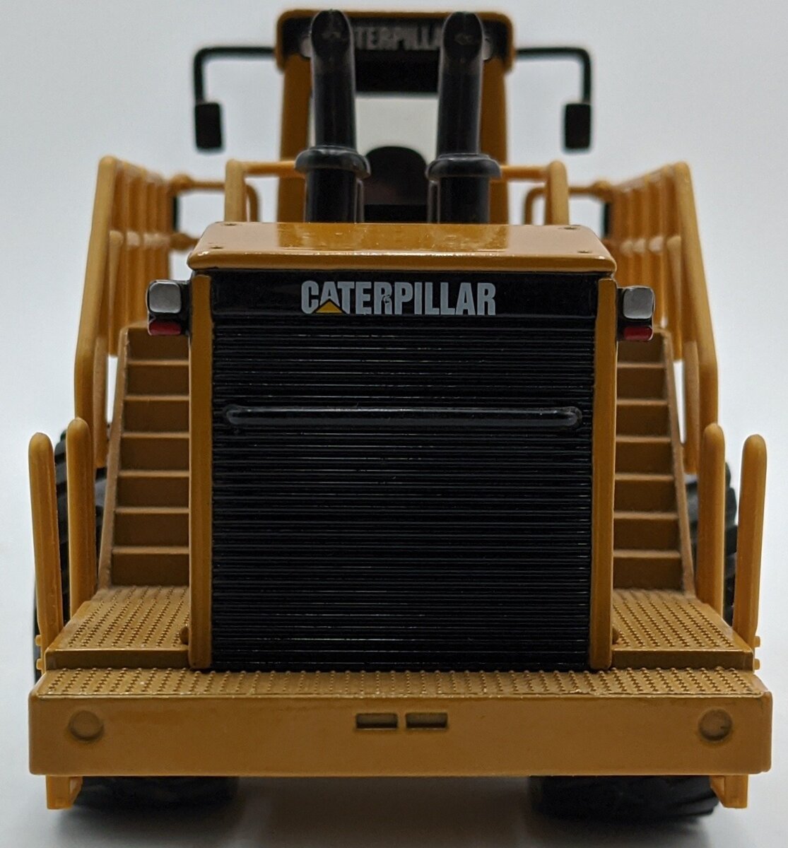 Norscot 55115 1:50 Caterpillar 992G Wheel Loader Diecast Metal Collectible NEW