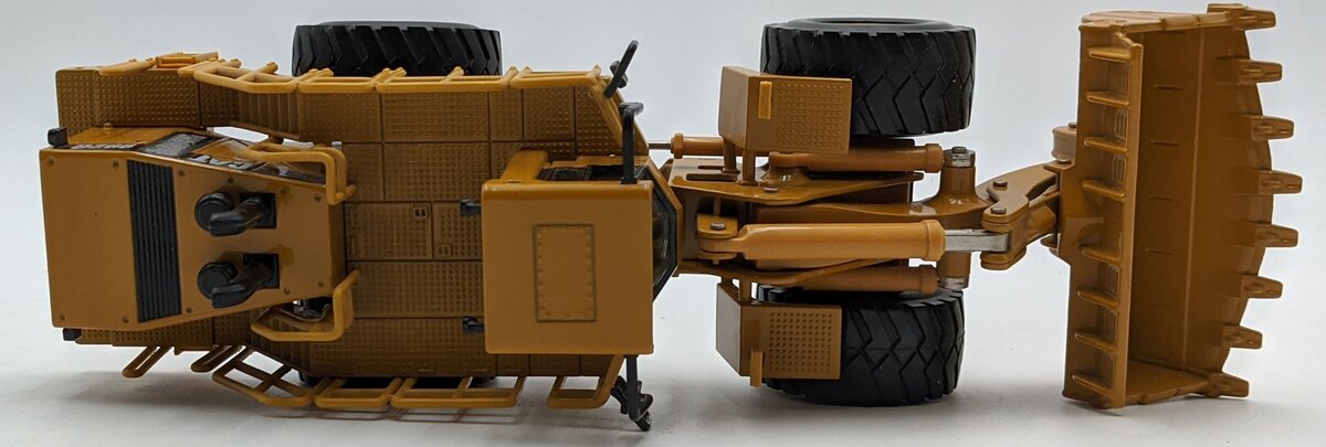 Norscot 55115 1:50 Caterpillar 992G Wheel Loader Diecast Metal Collectible NEW