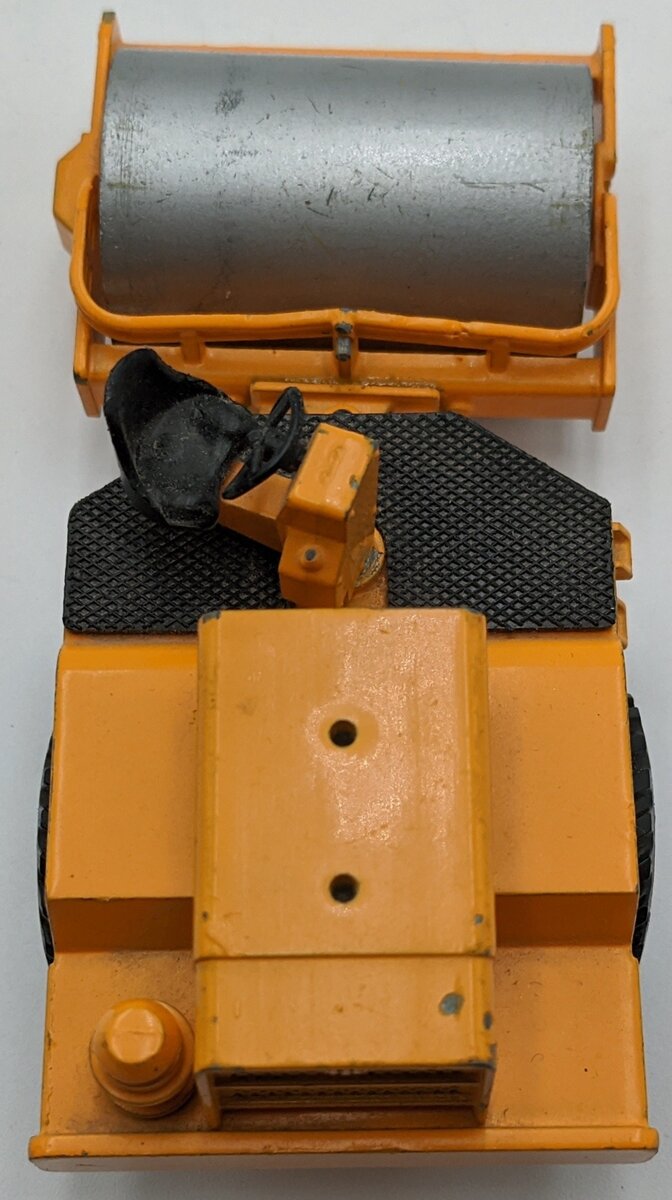 NZG 157 1:50 Ingersoll-Rand SP-60DD Single Drum Compactor