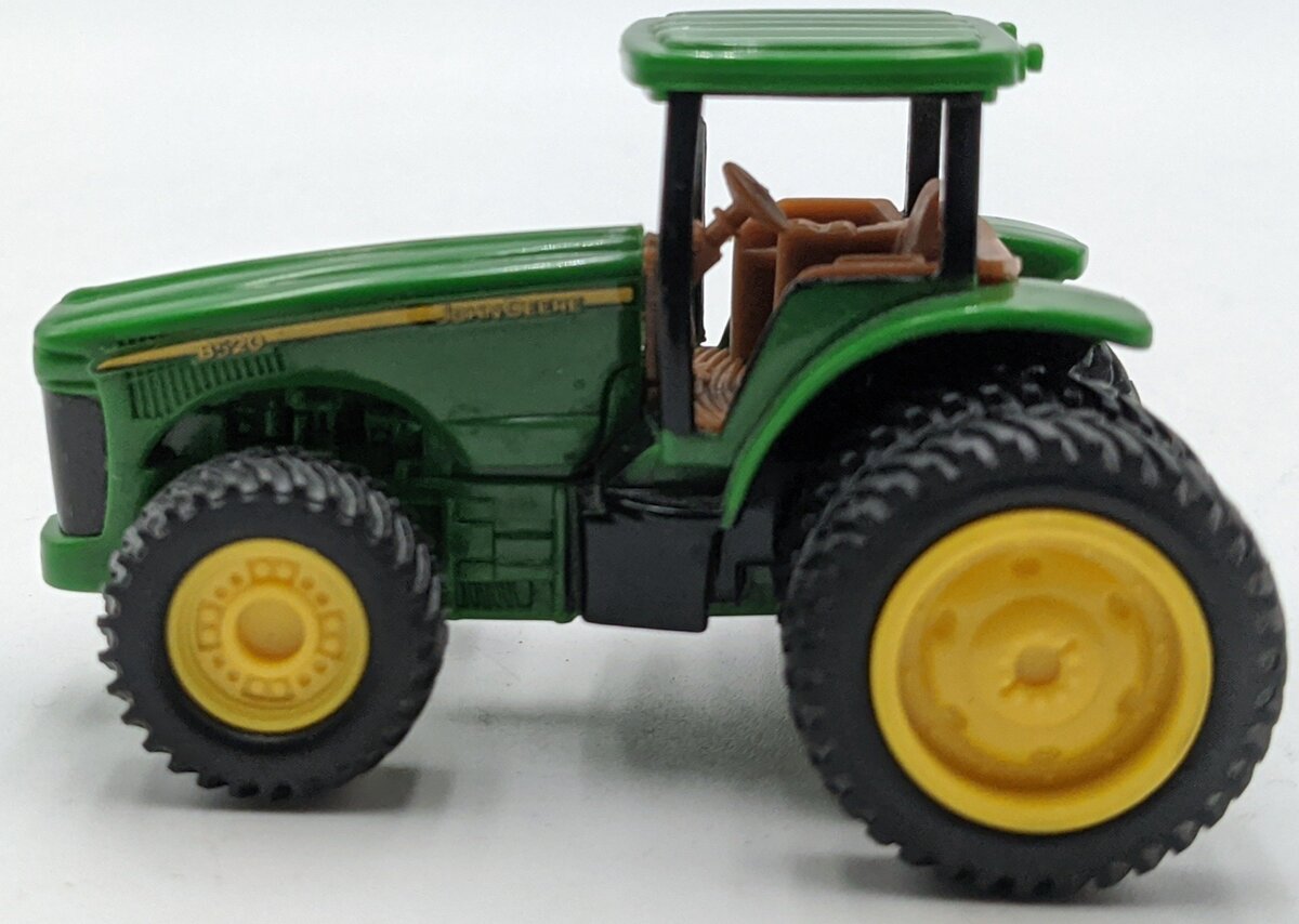 Ertl 2174SR00 John Deere 8520 Tractor NEW