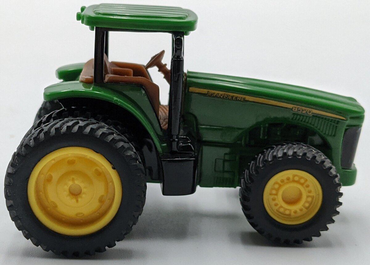 Ertl 2174SR00 John Deere 8520 Tractor NEW