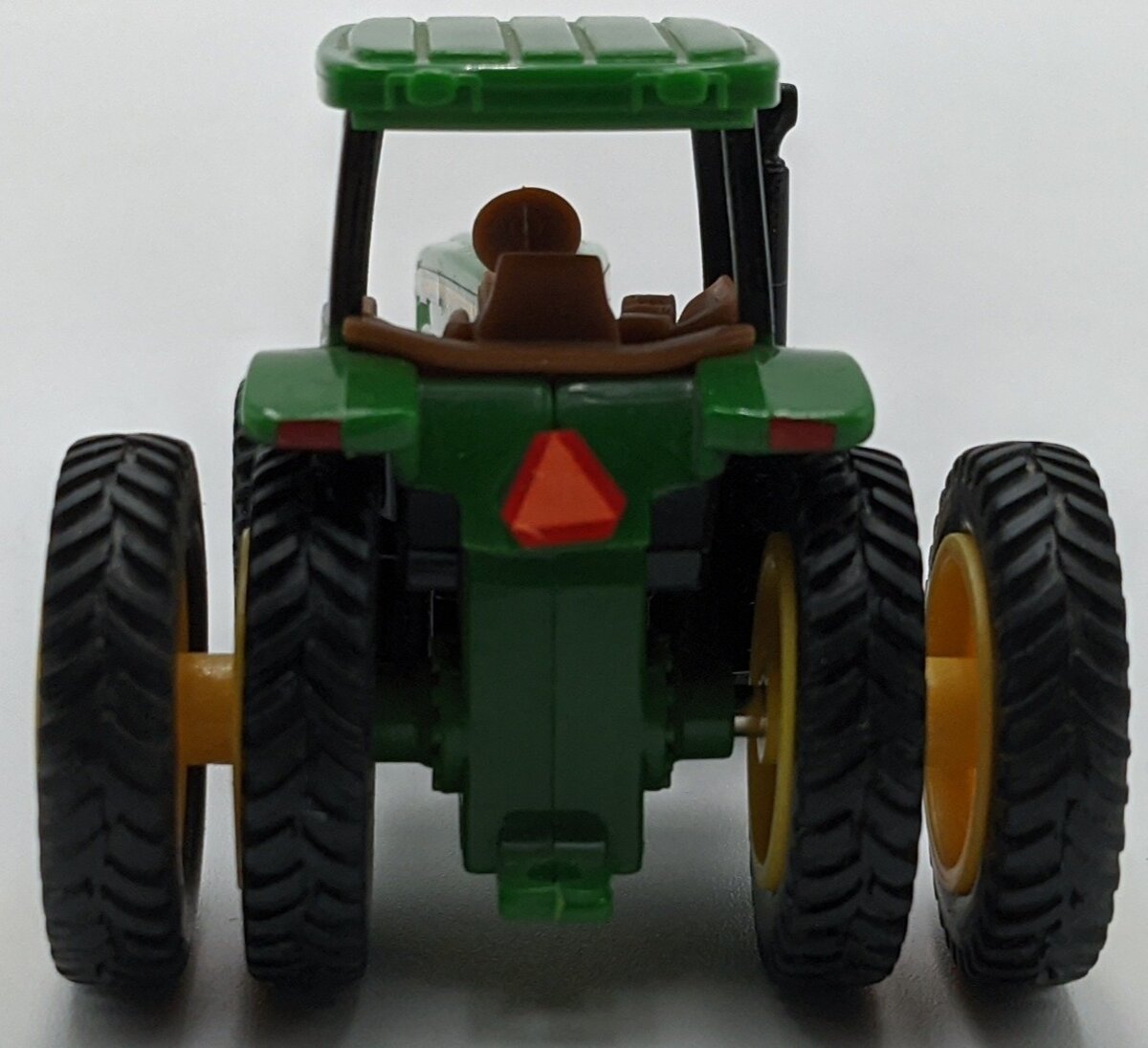 Ertl 2174SR00 John Deere 8520 Tractor NEW