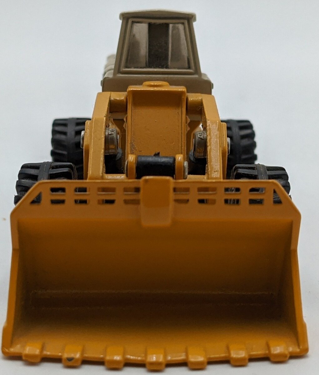 Ertl 1850 1:64 Wheel Loader 560 International Harvester Mighty Movers EX