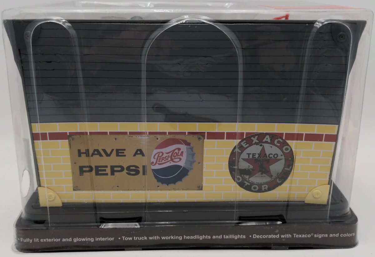 Menards 279-8129 O Ray's Wreckers Lighted Garage EX/Box
