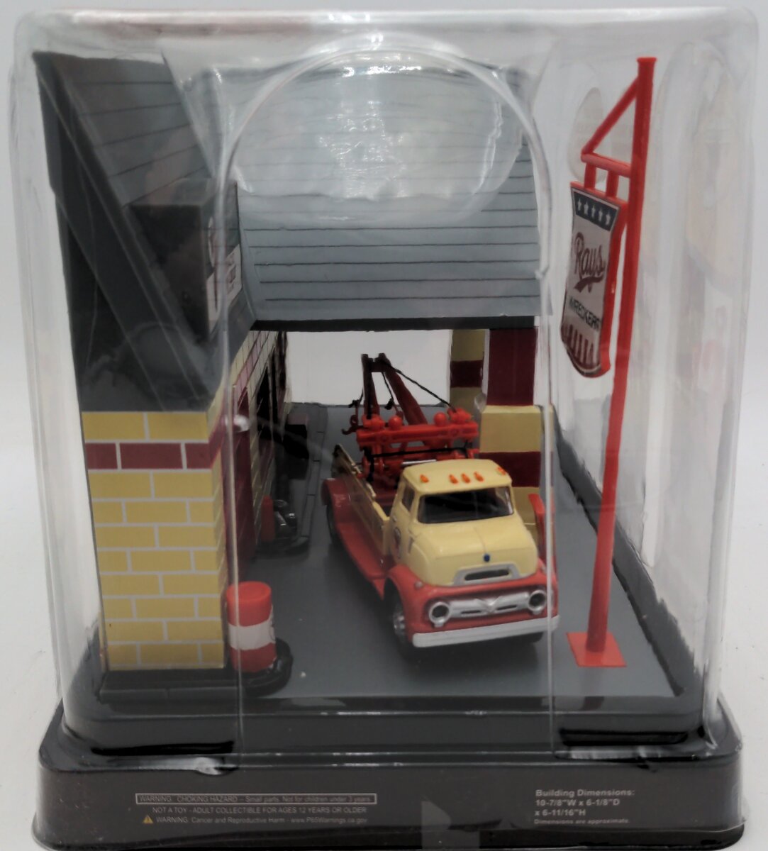 Menards 279-8129 O Ray's Wreckers Lighted Garage EX/Box
