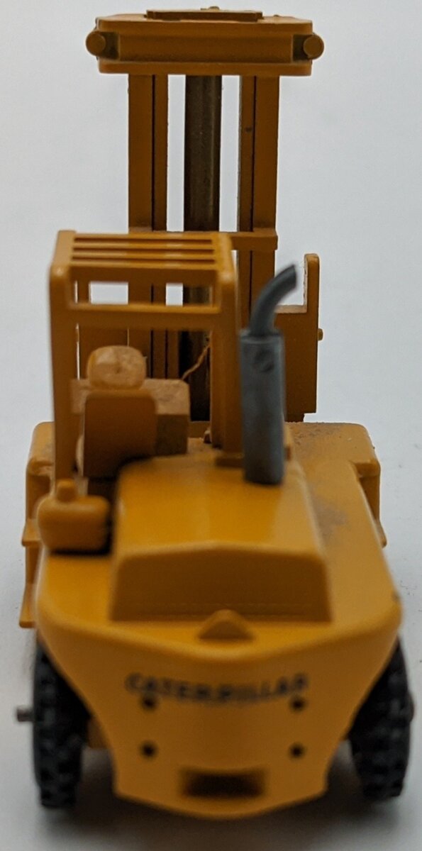 NZG 124 1:87 CAT B25 Lift Truck NEW