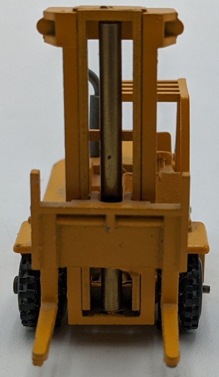 NZG 124 1:87 CAT B25 Lift Truck NEW