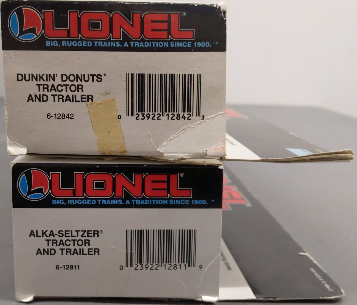 Lionel O Gauge Assorted Tractor and Trailers: 12842, 12811 [2] NIB