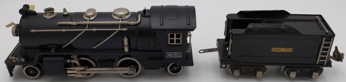 Lionel 262E Vintage O Prewar 2-4-2 Steam Locomotive & Tender