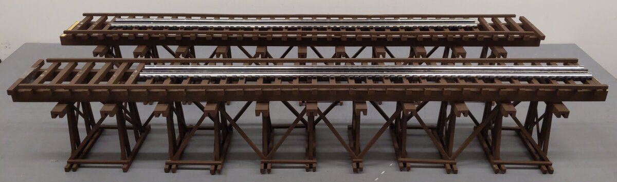 Wooden Trestle Bridge W/ Track [2] VG