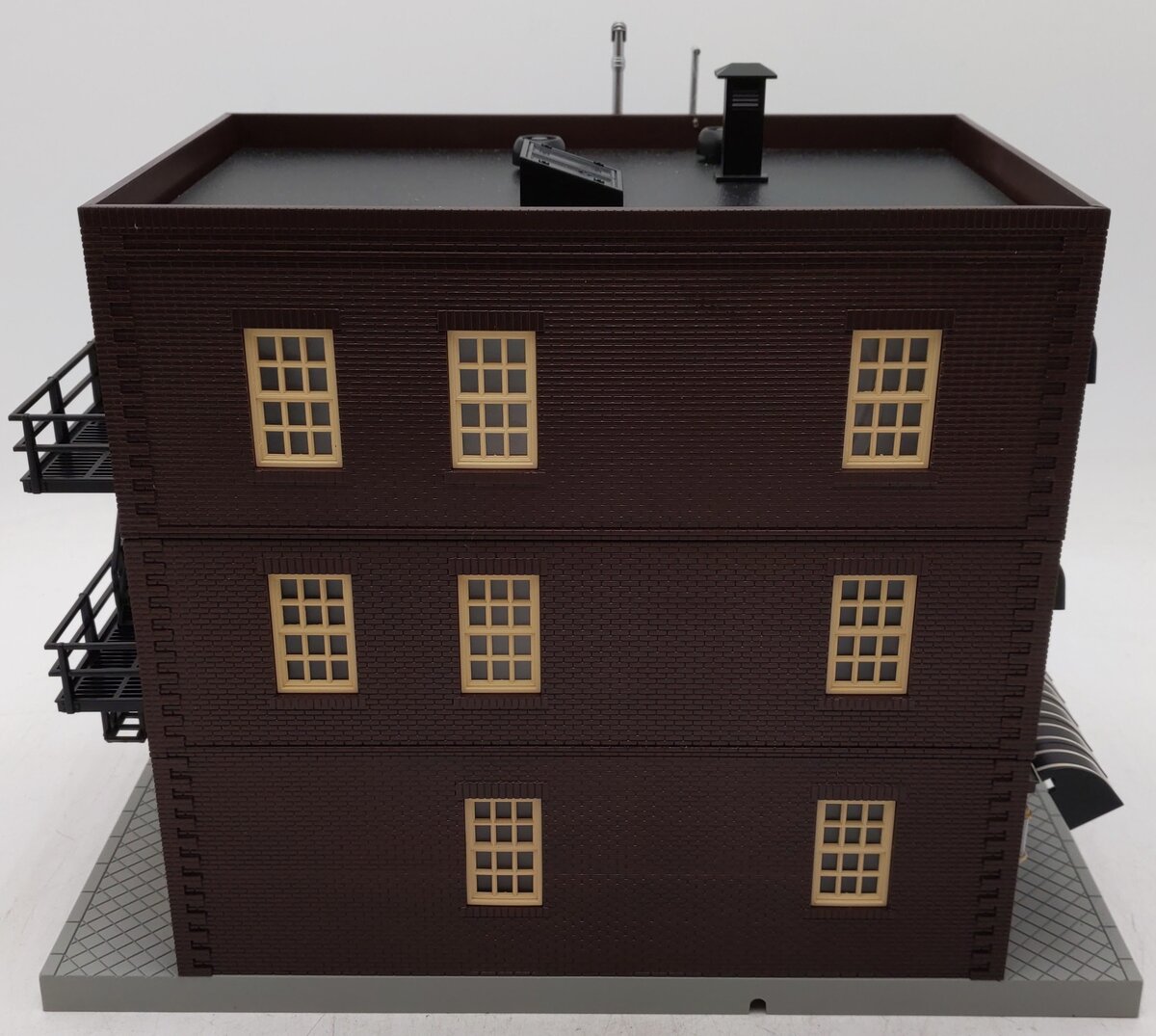 MTH 30-90439 O Fat Heads Bar 3-Story City Building w/Fire Escape EX