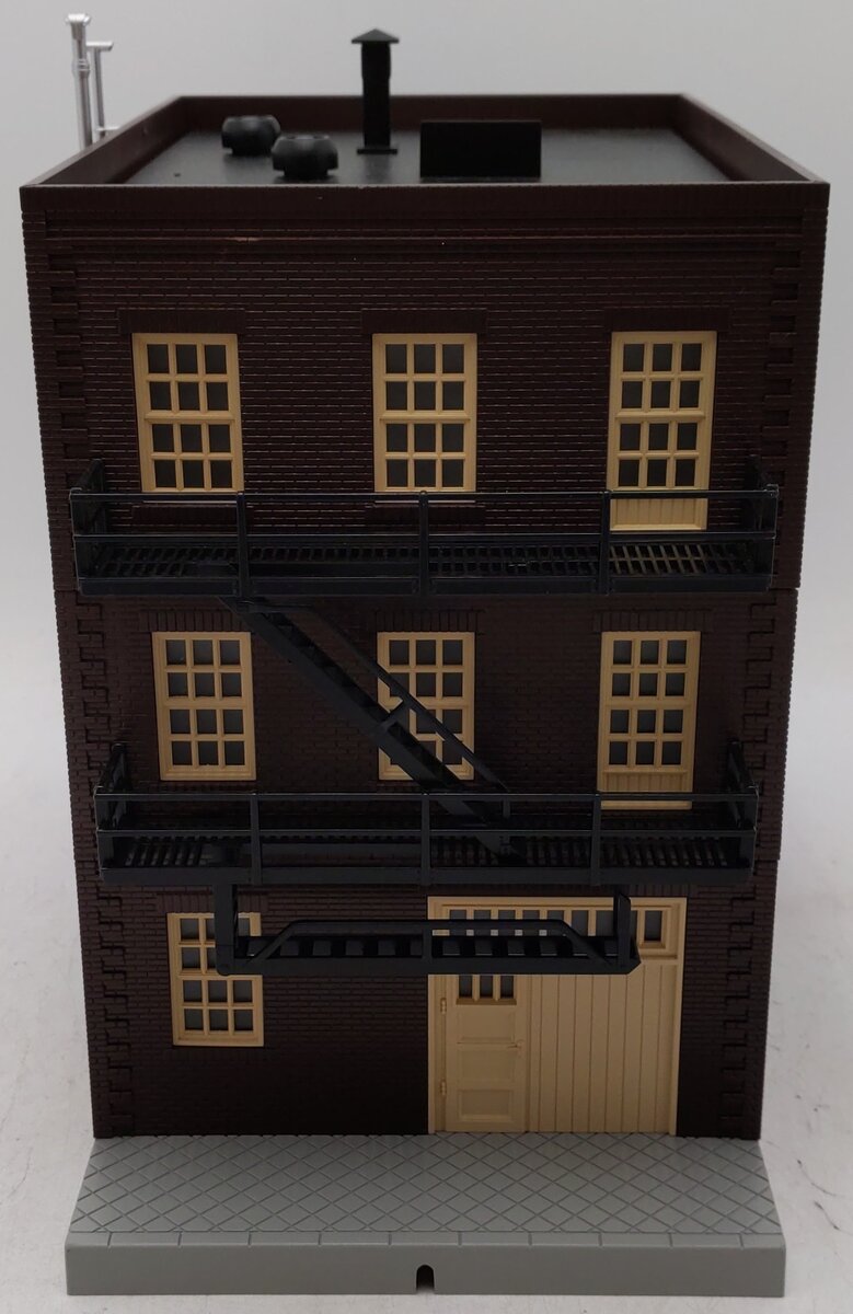 MTH 30-90439 O Fat Heads Bar 3-Story City Building w/Fire Escape EX