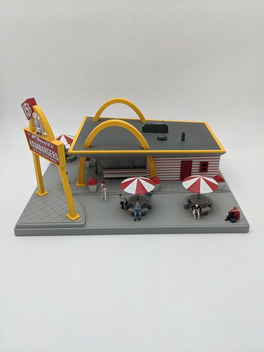 MTH 30-9034 O McDonald's Original Restaurant Building EX