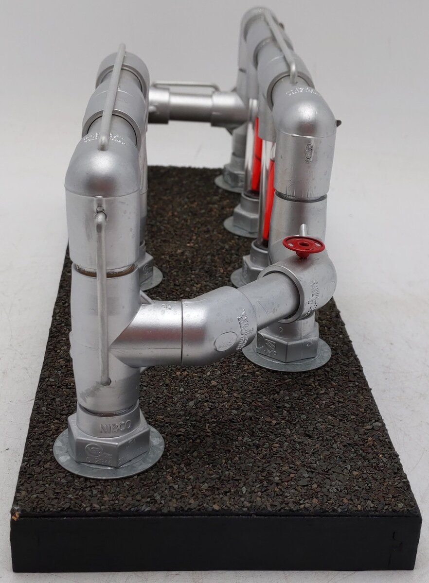 The Bubble Station O Gauge "Pipelines" Explosive Pipe Layout Structure VG