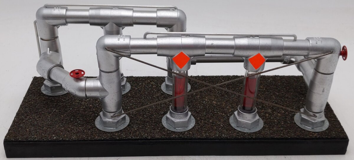 The Bubble Station O Gauge "Pipelines" Explosive Pipe Layout Structure VG