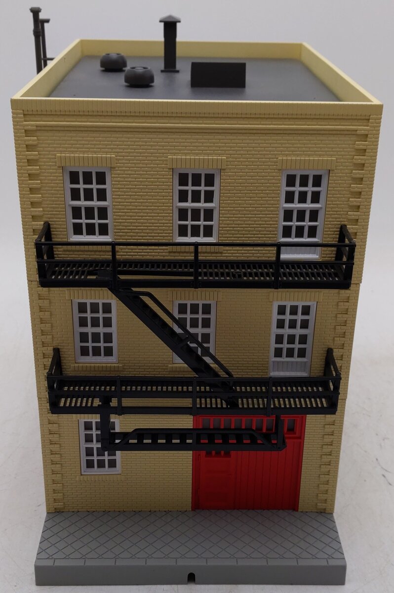 MTH 30-90328 Isaly’s Ice Cream 3-Story Building w/Fire Escape EX