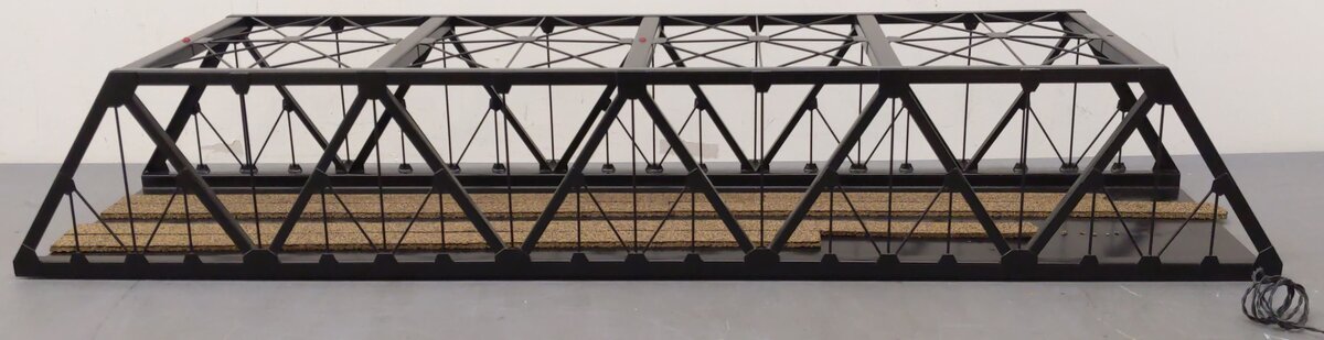 O Gauge Black Metal Trestle Bridge w/Lights VG